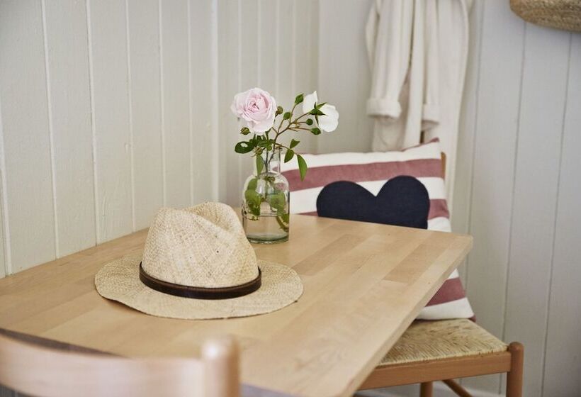 Rønne Vandrerhjem Hostel