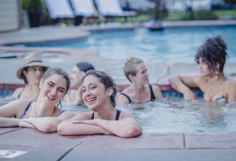 酒店 Blue Lake Casino And