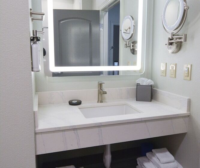 酒店 Blue Lake Casino And