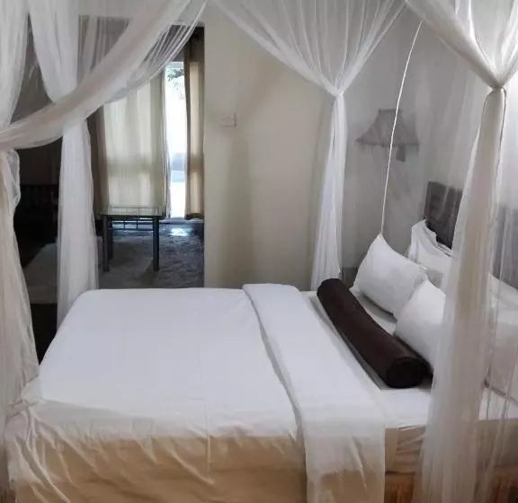 هتل Lake Kariba Inns
