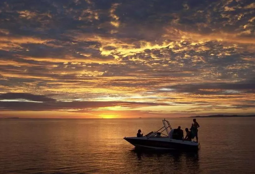 هتل Lake Kariba Inns