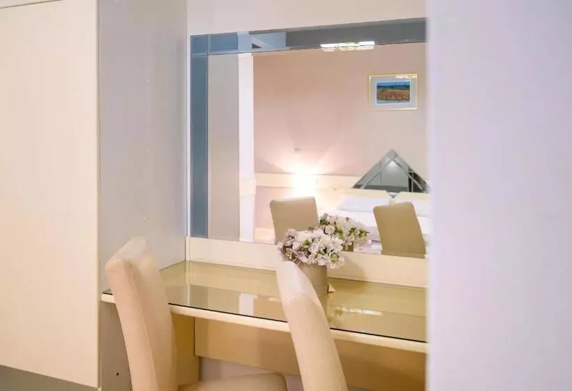 Hotelli Mb