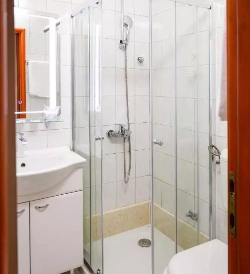 Hotelli Mb