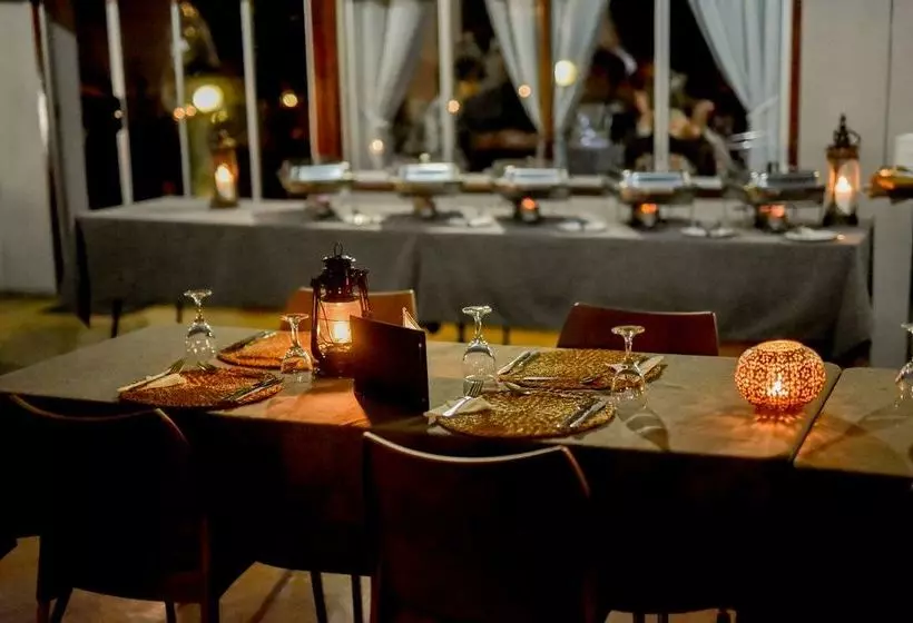 هتل Unyati Safari Lodge