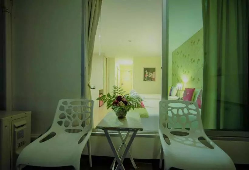 هتل Villa Chacha Khaosan Rambuttri