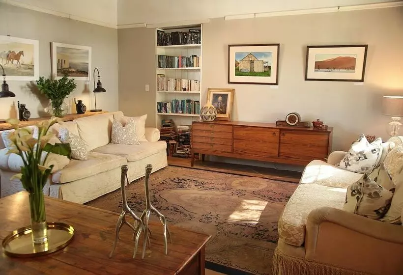 ペンション Onse Rus Guesthouse