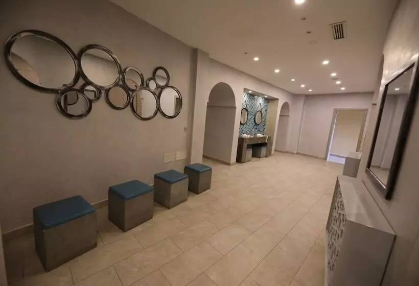 Suites Hôtel Les Charmilles & Spa