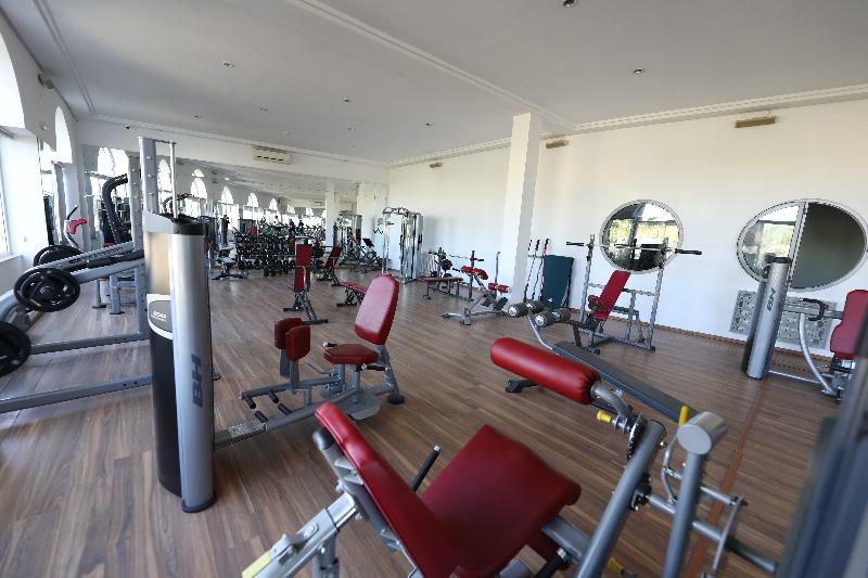 Suites Hôtel Les Charmilles & Spa