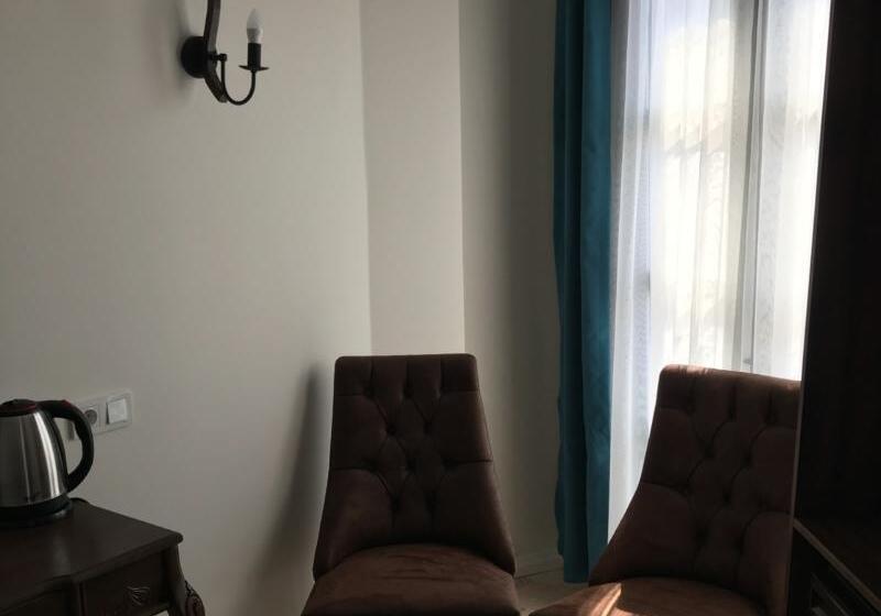 Ayvalik Rebetiko Otel