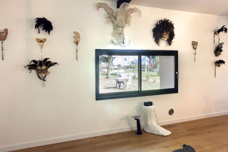 酒店 Lost In Sensations