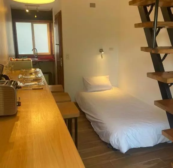 French Andes Apart Hostel