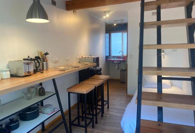 French Andes Apart Hostel