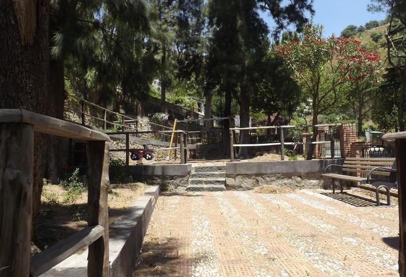 فندق Albergo Diffuso Borgo Gallodoro