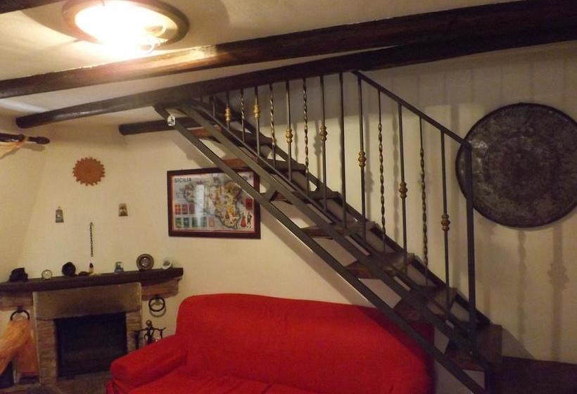 فندق Albergo Diffuso Borgo Gallodoro