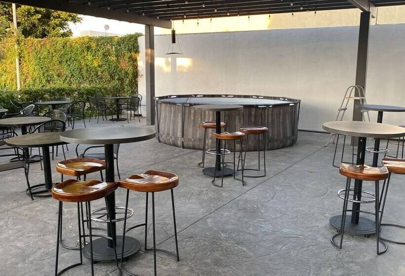 هتل Hampton Inn Celaya Mexico