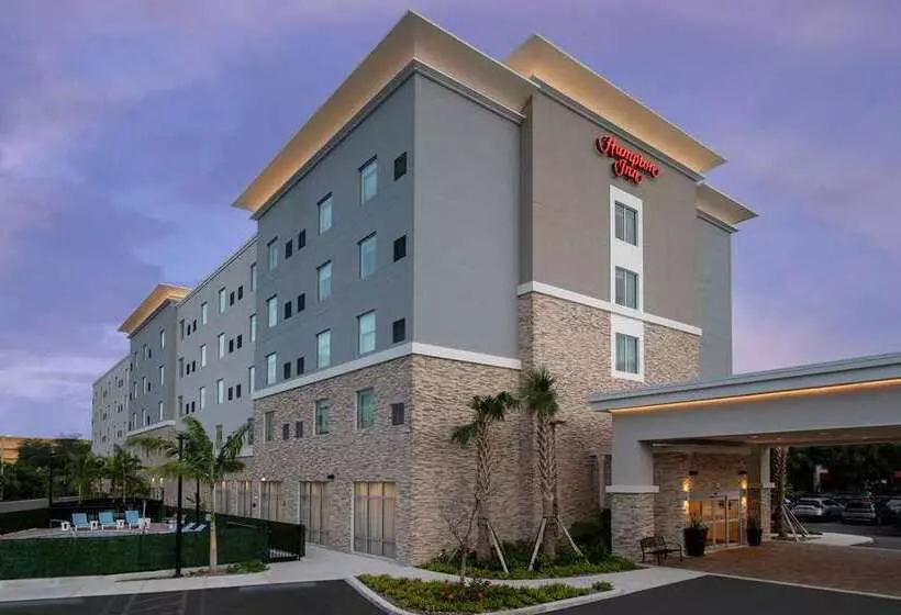 هتل Hampton Inn Miami   Airport East, Fl