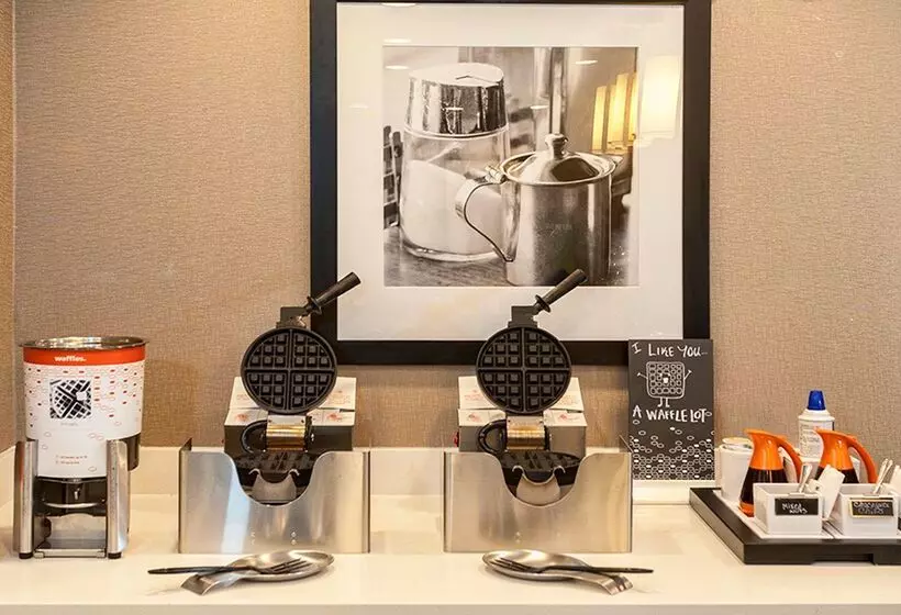 هتل Hampton Inn & Suites Duluth North / Mall Area