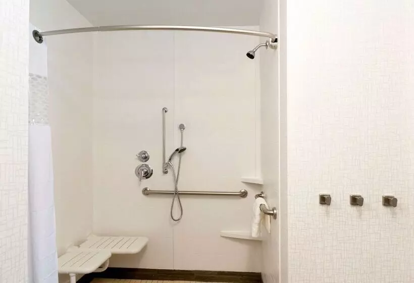 هتل Hampton Inn & Suites Duluth North / Mall Area