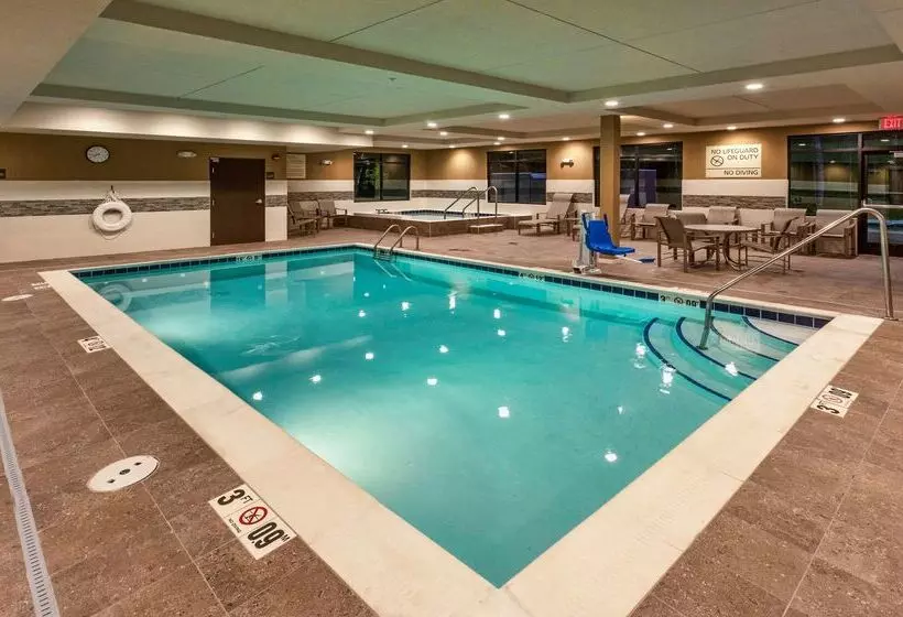 هتل Hampton Inn & Suites Duluth North / Mall Area