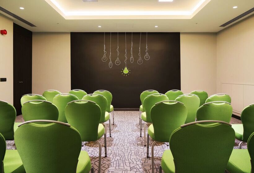 هتل Park Inn By Radisson Izmir