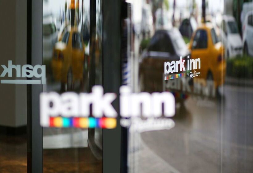 هتل Park Inn By Radisson Izmir