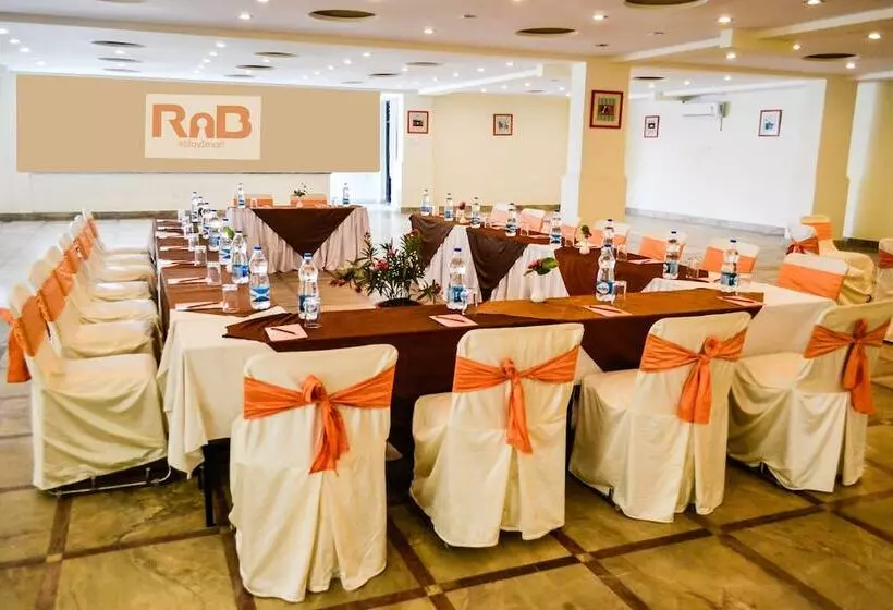 ホテル Rnb Chittorgarh