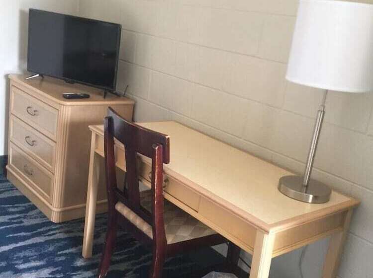 בית מלון כפרי Rotan Inn