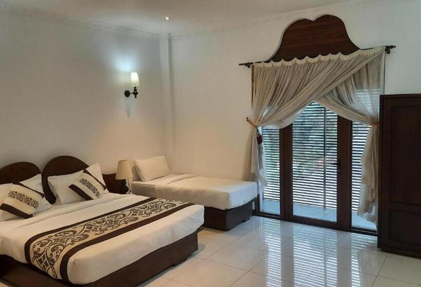 فندق Royal Kandyan
