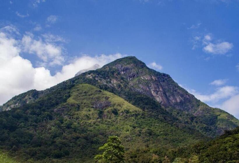 فندق Royal Kandyan