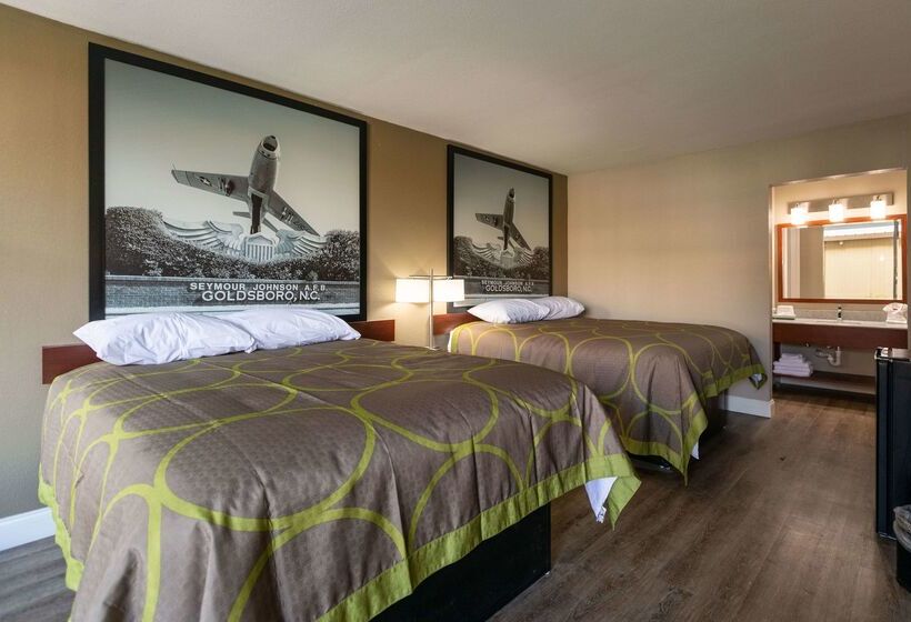 فندق Super 8 By Wyndham Goldsboro