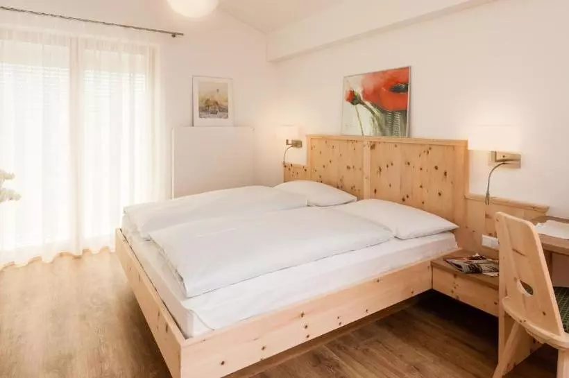 ベッドアンドブレックファースト Garni Appartment Wagnerhof