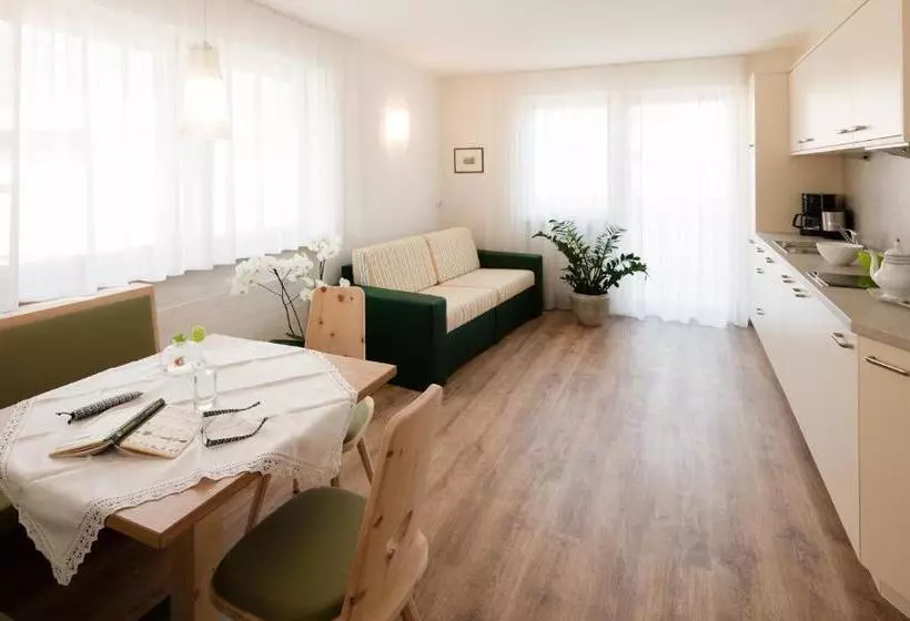 ベッドアンドブレックファースト Garni Appartment Wagnerhof