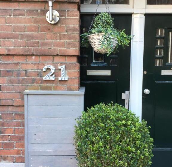 Vondelpark House B&b