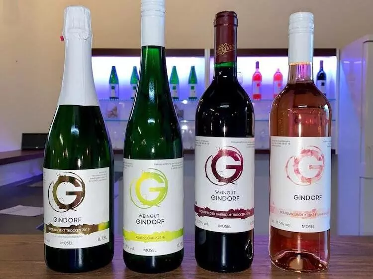 ベッドアンドブレックファースト Weingut H. Gindorf