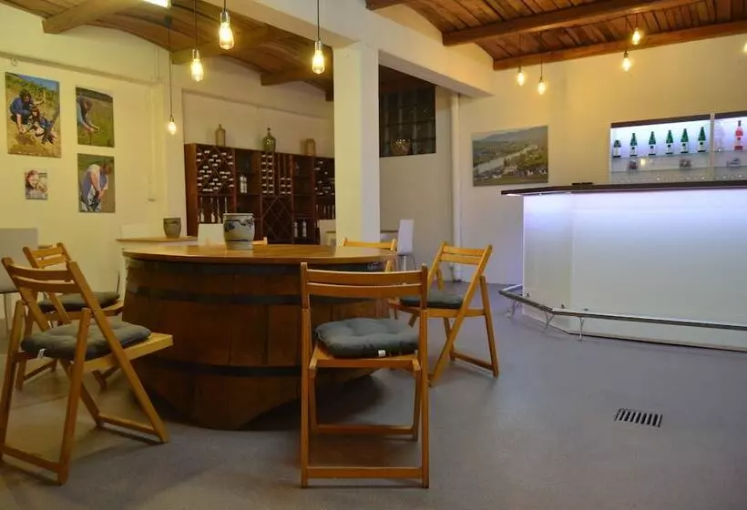 ベッドアンドブレックファースト Weingut H. Gindorf