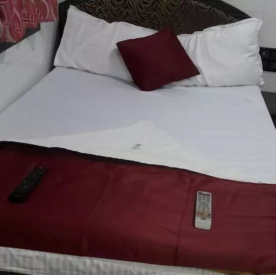 هتل Central Guest House