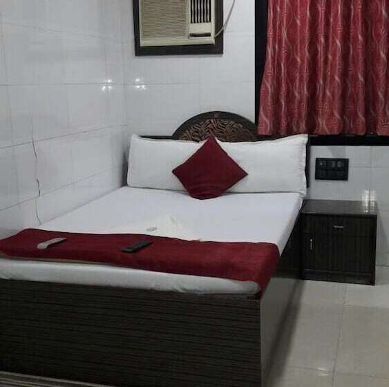 בית מלון כפרי Central Guest House