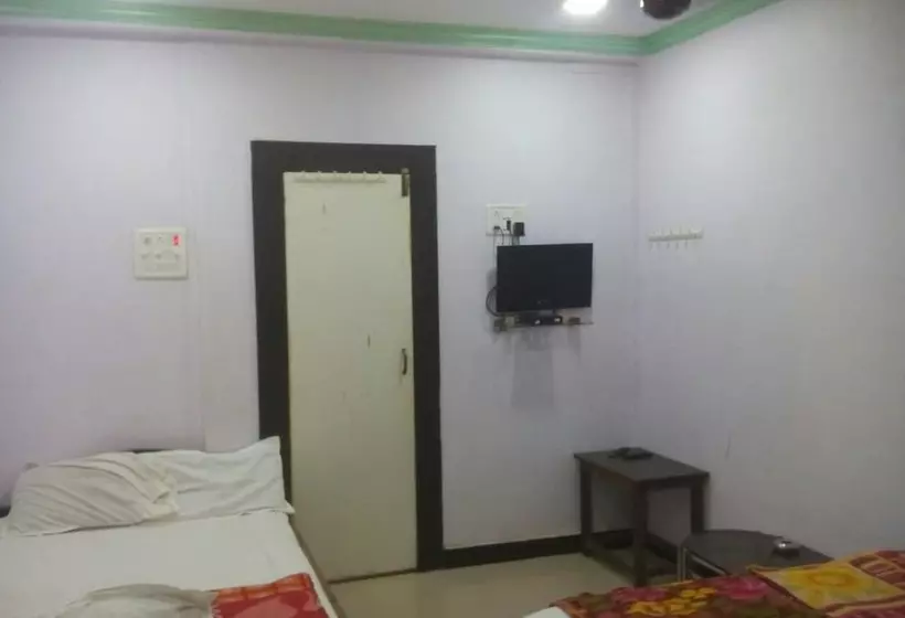 هتل Central Guest House