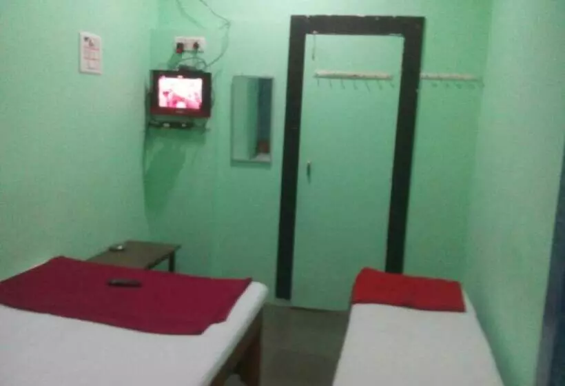 هتل Central Guest House
