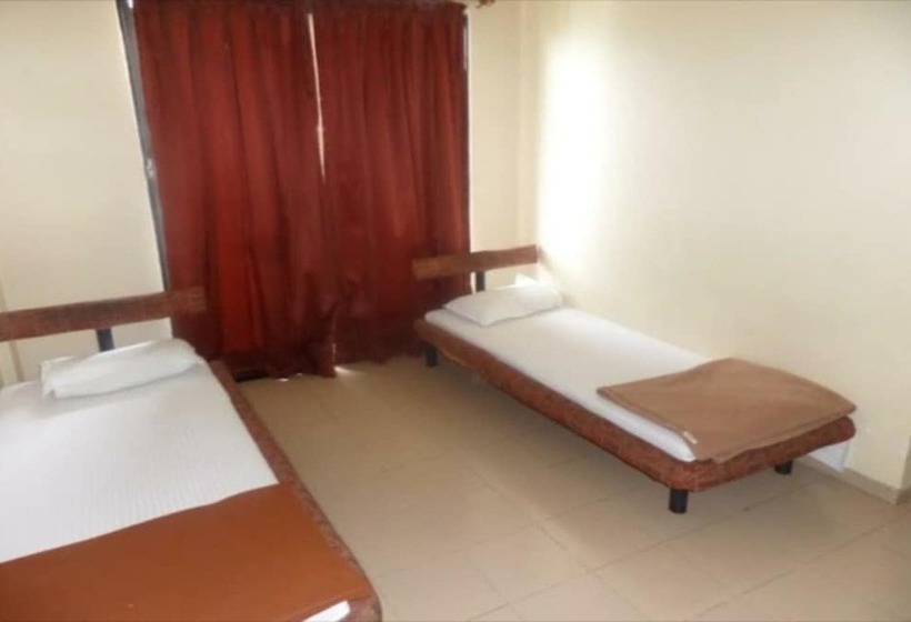 فندق Cinderalla Inn Lodging