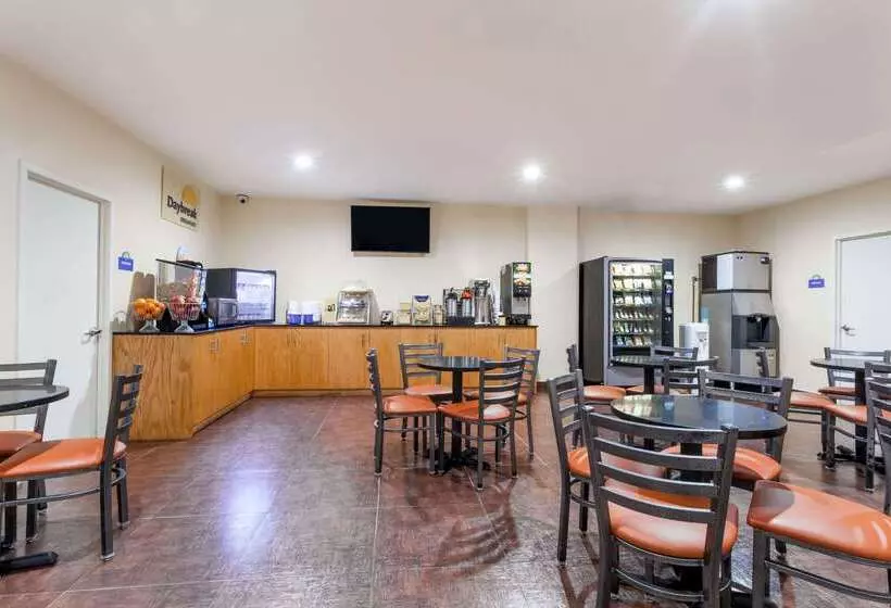 Hotelli Days Inn By Wyndham Brooklyn Crown Heights