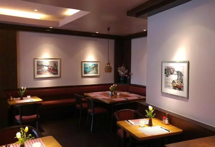 ホテル Gasthaus Block
