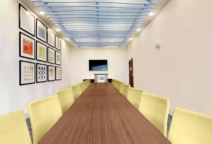 ホテル Holiday Inn Express & Suites   Chalmette   New Orleans S, An Ihg