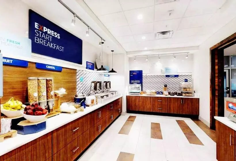 ホテル Holiday Inn Express & Suites   Chalmette   New Orleans S, An Ihg