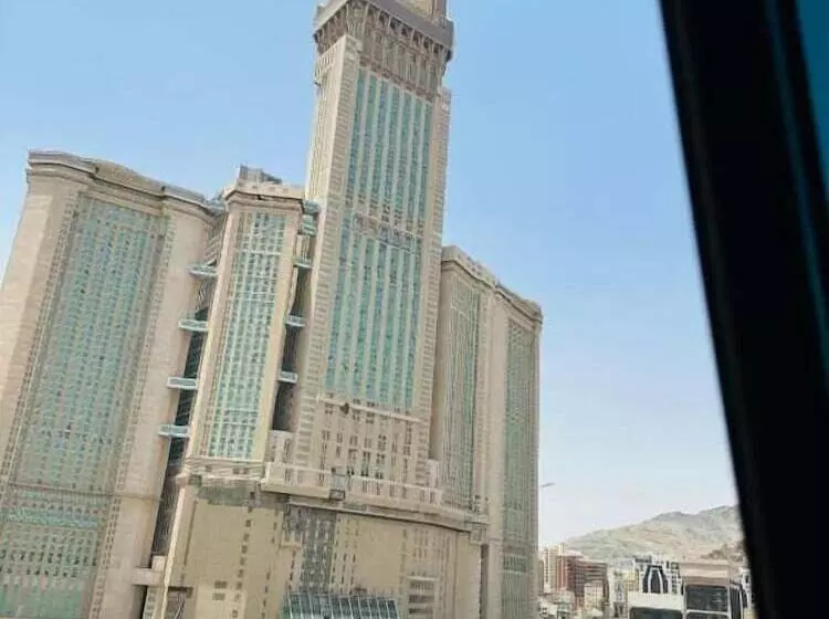 هتل Majd Al Mohagerin