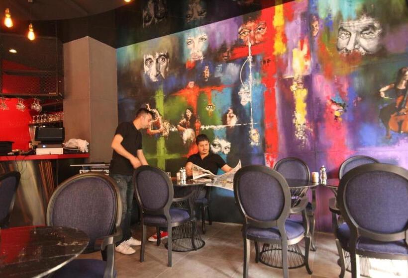 בית מלון כפרי Naumpasa Konagi