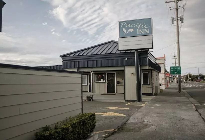 モーテル Pacific Inn