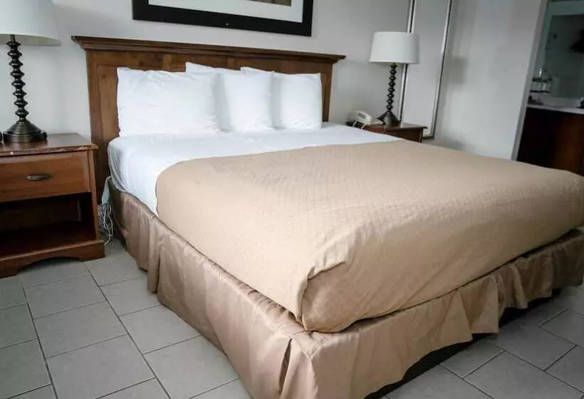 モーテル Pacific Inn
