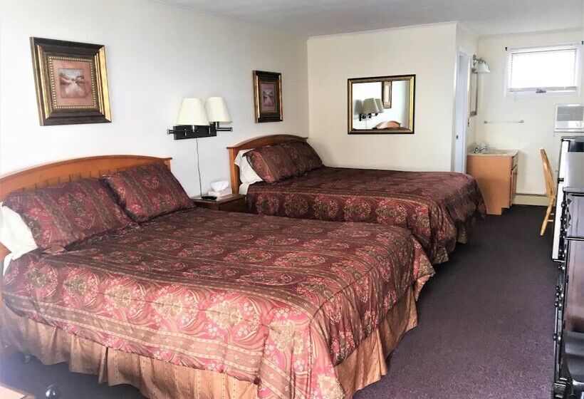 Sandpiper Beachfront Motel