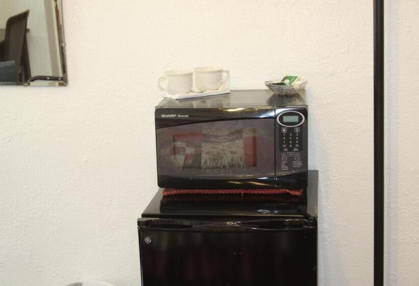 Sleep For Less Motel